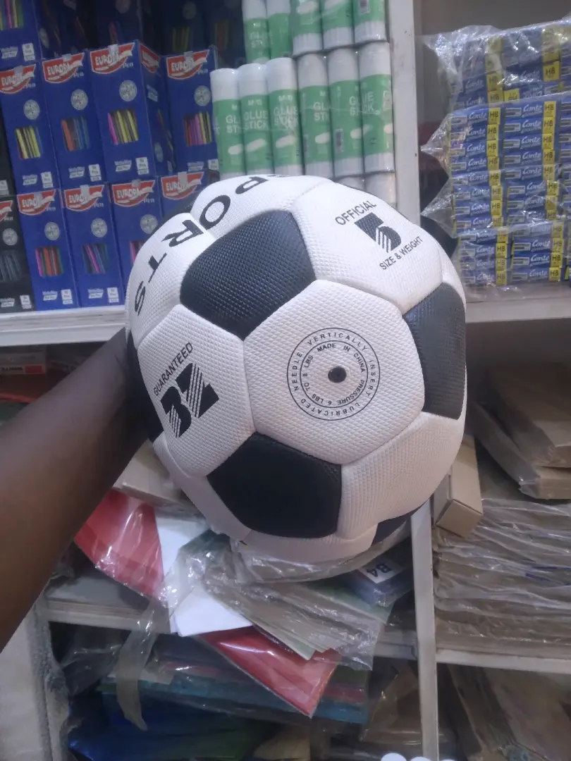 Mipira ya Soka (Size 5) kwa Ajili ya Academy na Vifaa vya Ofisi/Shule thumbnail 2