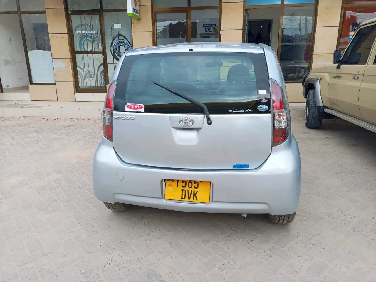Silver Toyota Passo (DVK) thumbnail 2