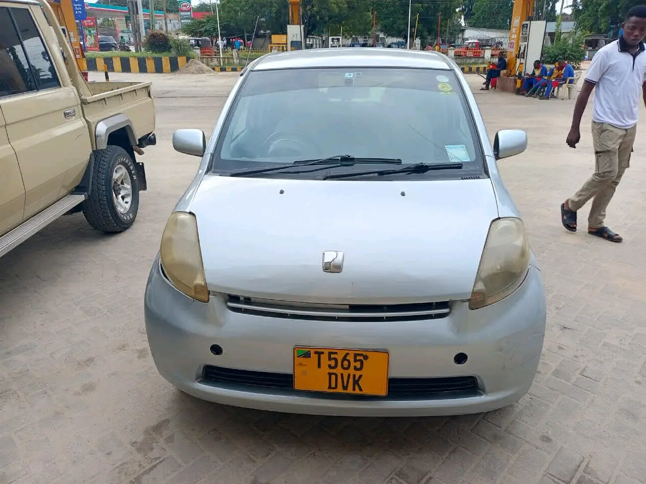 Silver Toyota Passo (DVK) thumbnail 4