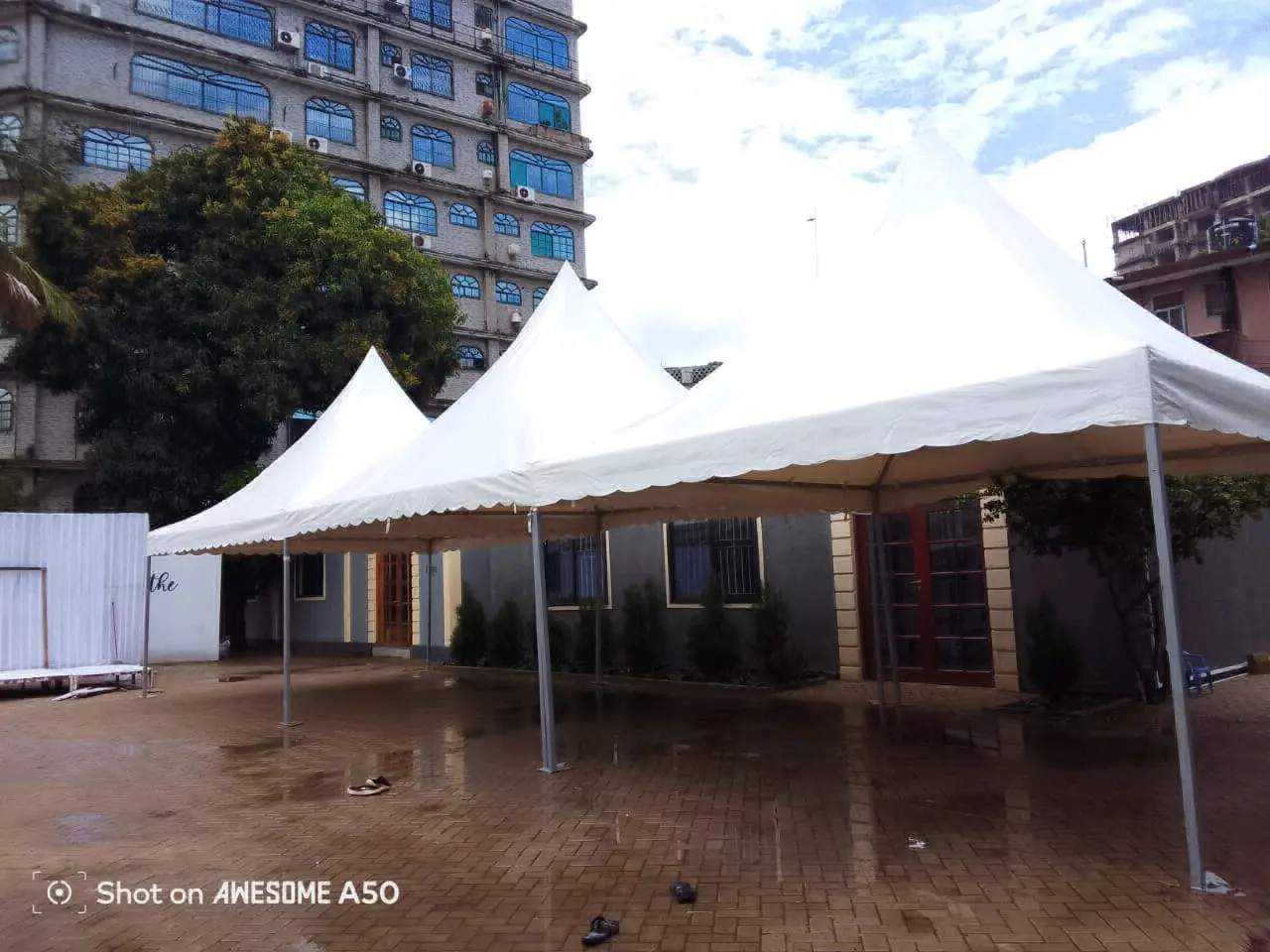 Mahema ya Kisasa (Modern Tents)