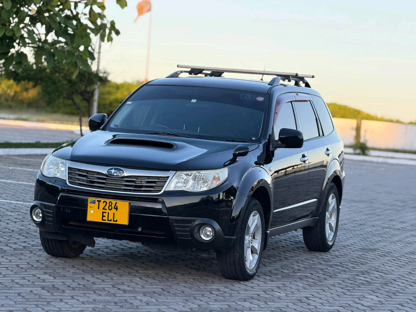 Subaru Forester 2010 Low Mileage SUV thumbnail 2