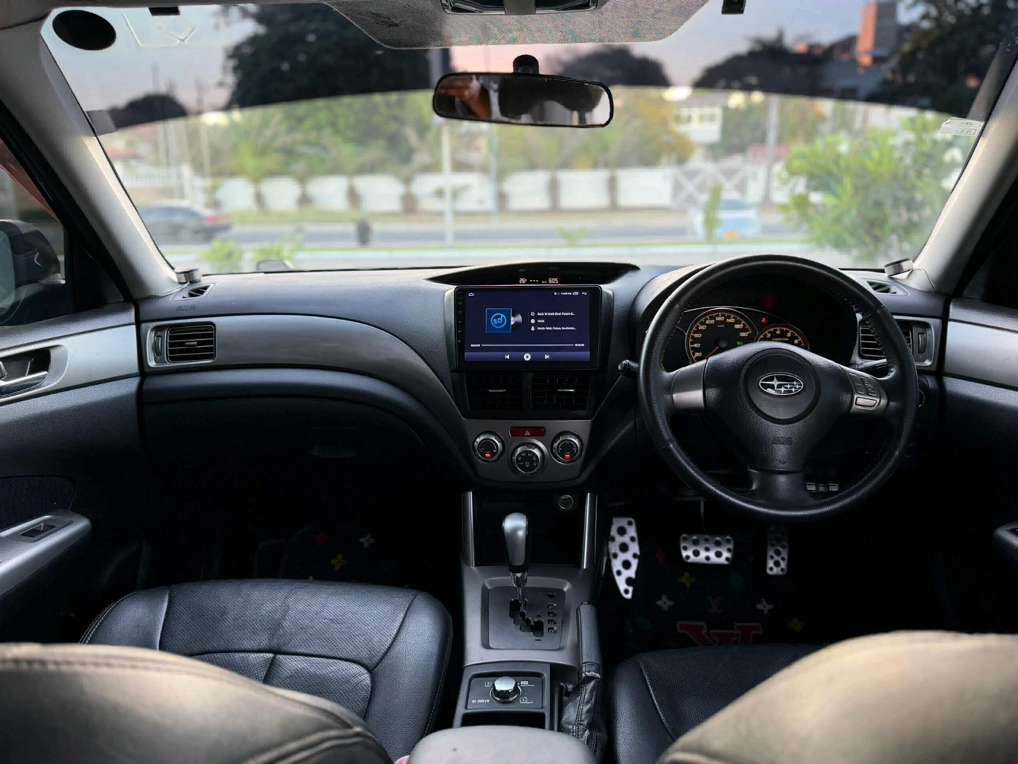 Subaru Forester 2010 Low Mileage SUV thumbnail 3