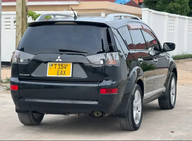 2008 Mitsubishi Outlander EAX, 7 Seater thumbnail 5
