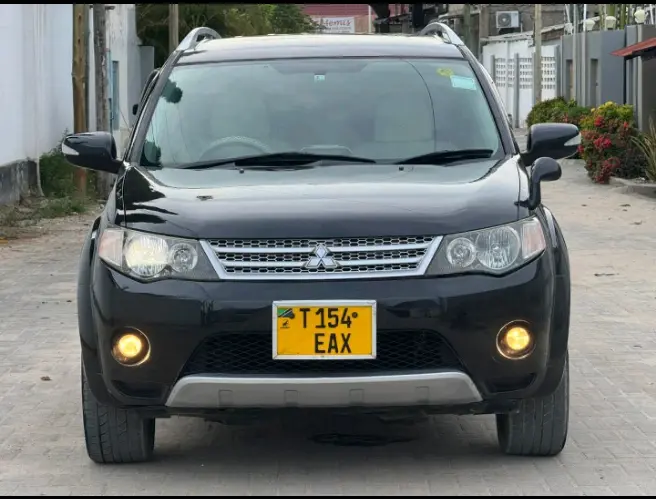 2008 Mitsubishi Outlander EAX, 7 Seater thumbnail 7