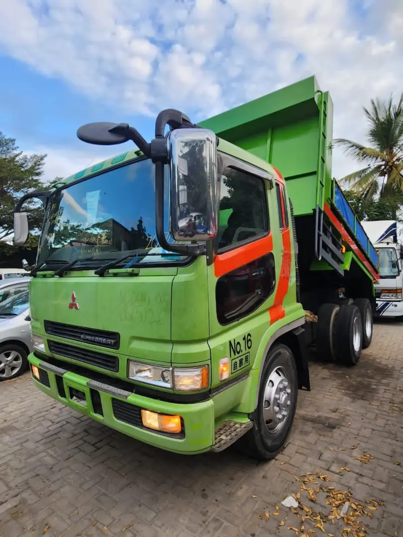 Mitsubishi Fuso Dump Truck (1999) thumbnail 3