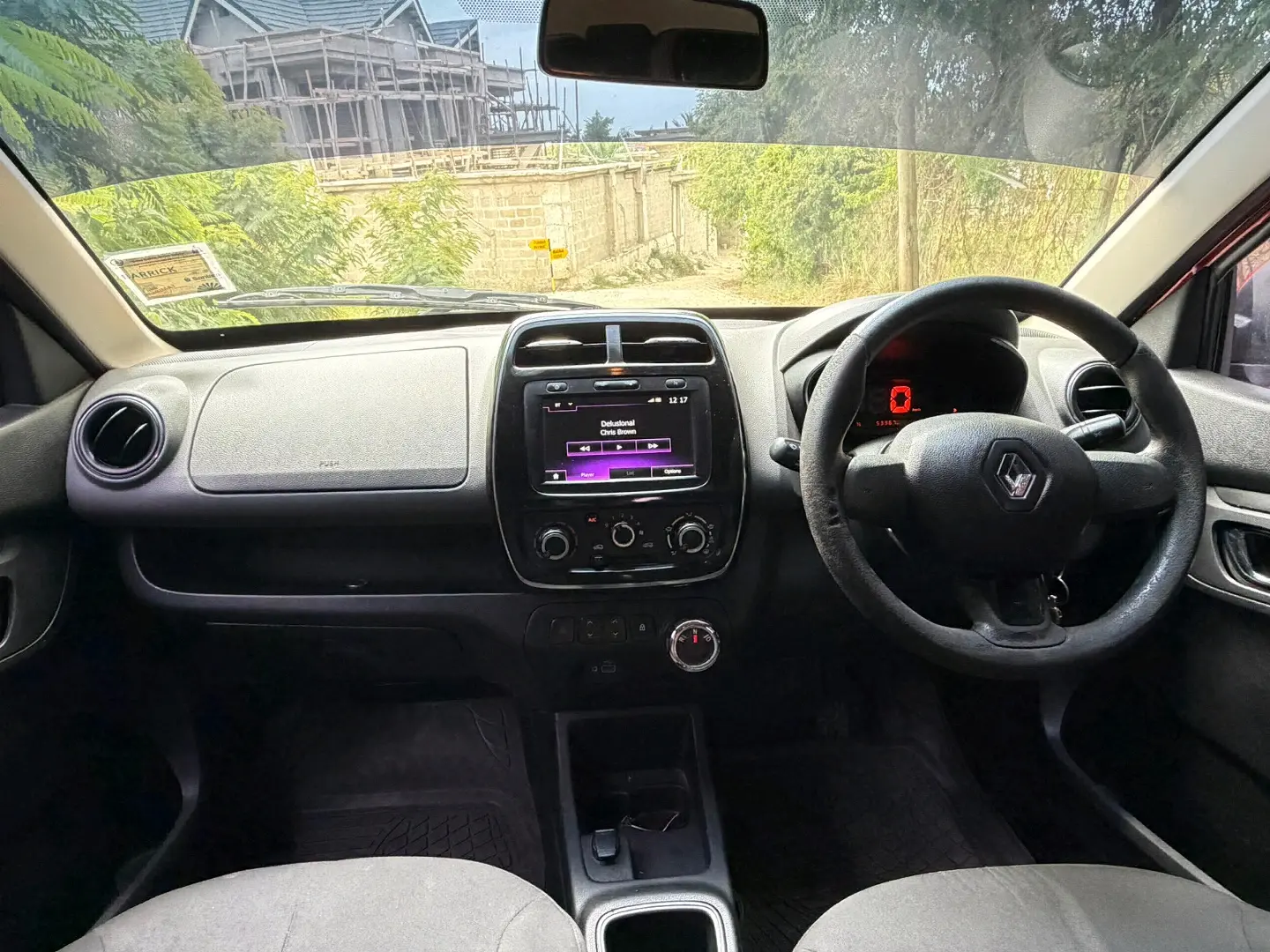 Renault Sedan 2020 Red for Sale thumbnail 9