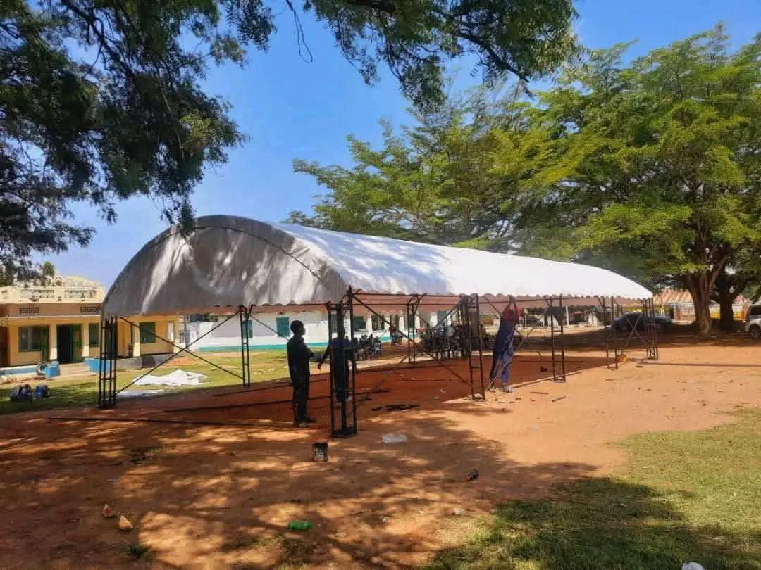 Wauzaji wa Maturubai na Tents Imara thumbnail 2