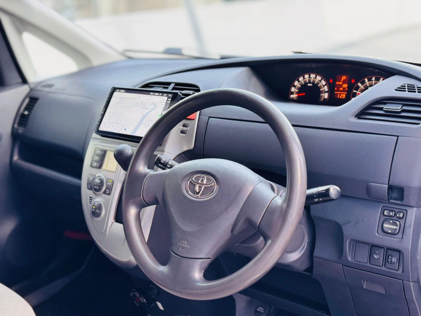 Toyota Ractis DYS 2007 Minivan 1490cc thumbnail 7