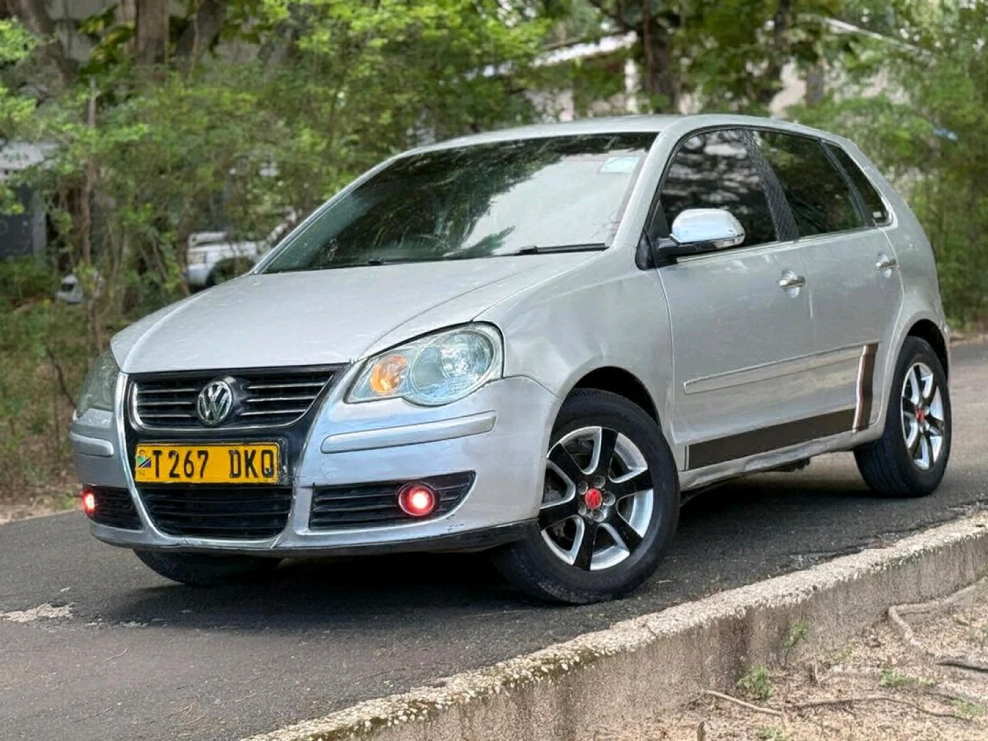 Volkswagen Polo Sedan 1590 Cc thumbnail 3