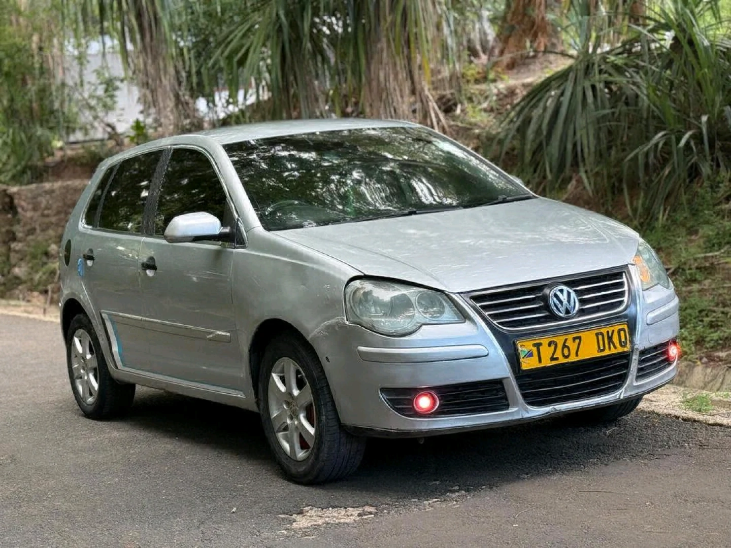 Volkswagen Polo Sedan 1590 Cc thumbnail 4