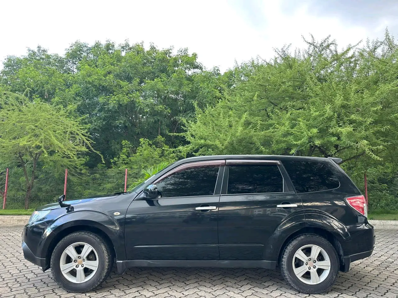 Subaru Forester 2010 EPZ thumbnail 2