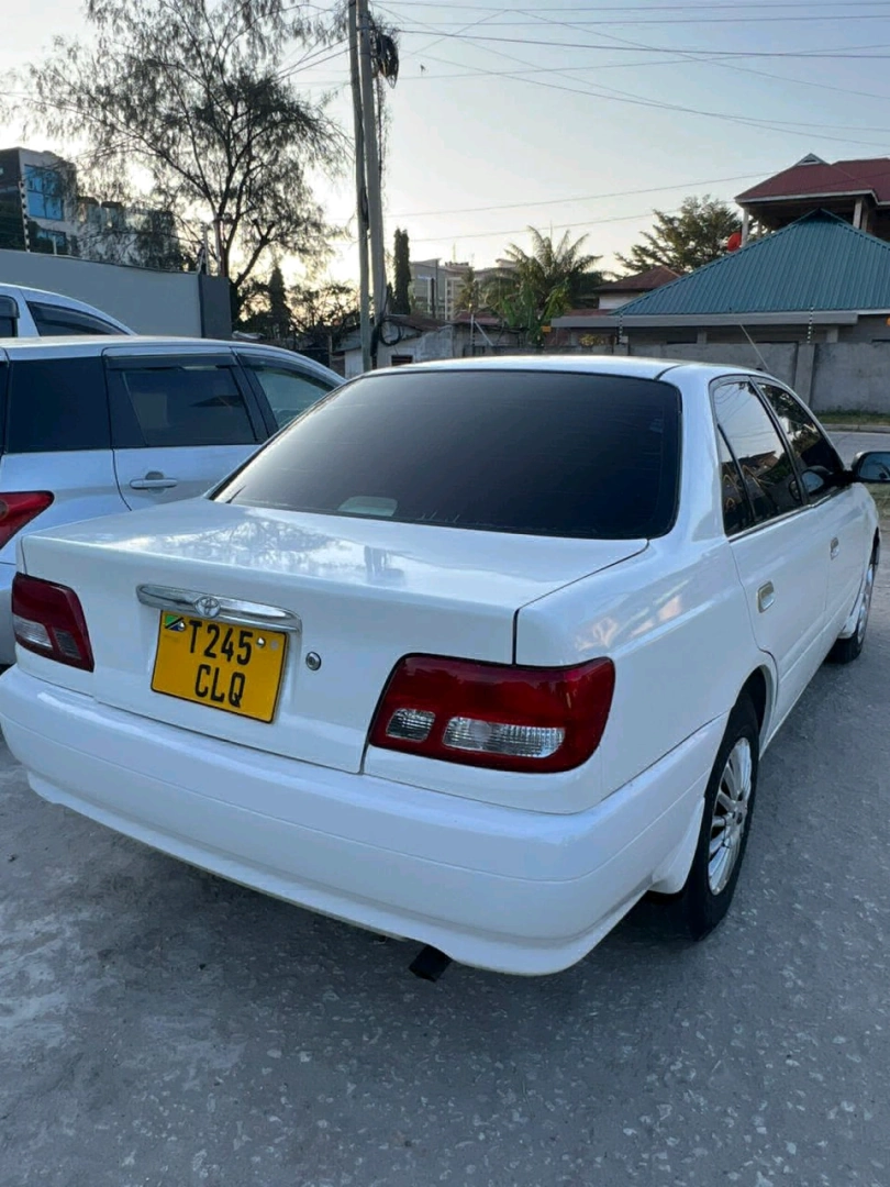 Toyota Carina Ti CLQ Sedan 2000 thumbnail 2
