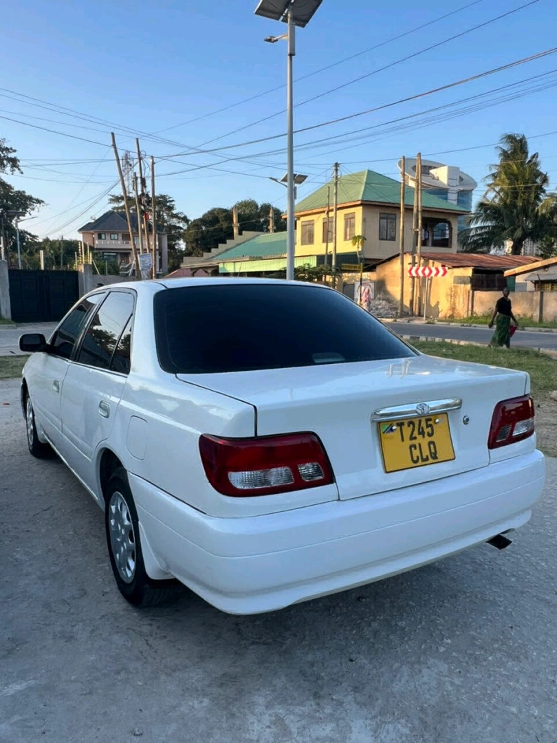 Toyota Carina Ti CLQ Sedan 2000 thumbnail 3