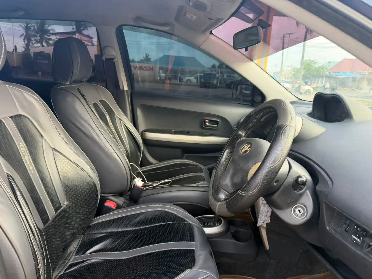 Toyota IST Million 1290cc (Dark Blue) thumbnail 6