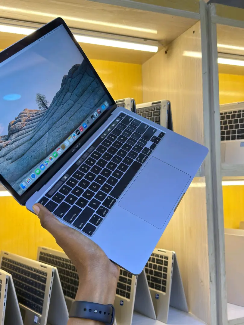 MacBook Pro 13-inch 2020 Core i5 16GB/512GB SSD thumbnail 3