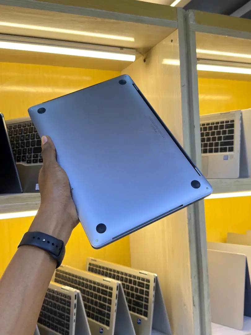 MacBook Pro 13-inch 2020 Core i5 16GB/512GB SSD thumbnail 4