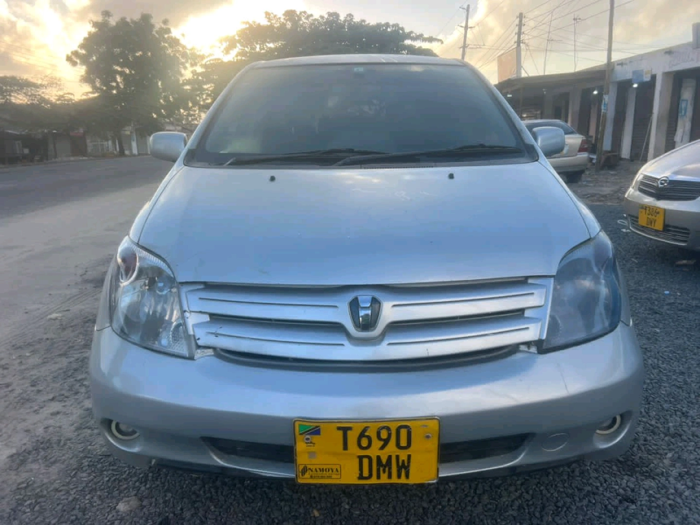 Toyota IST DMW 2002 Silver Car