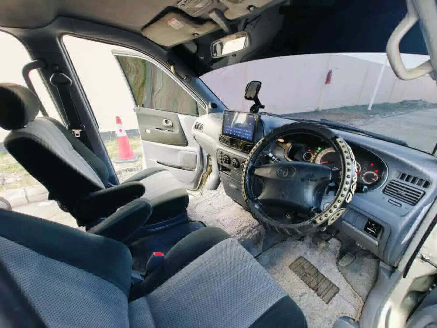 Toyota Noah Road Tourer Van 2002 (1990cc) thumbnail 6