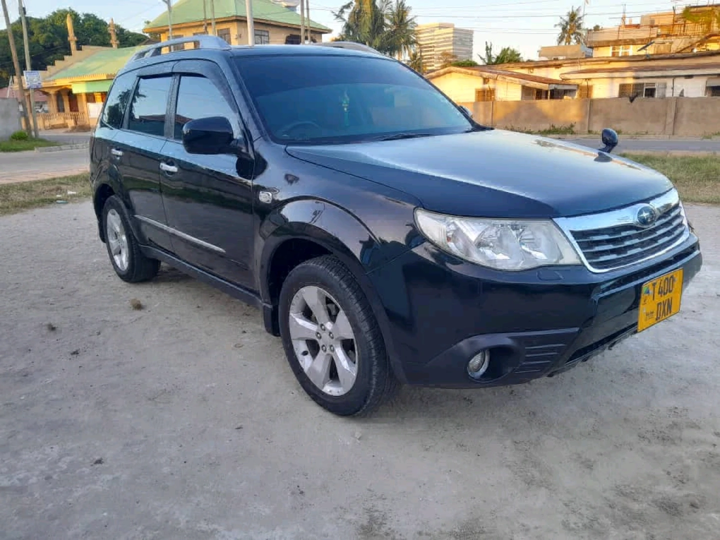 Black Subaru Forester 2010 Automatic SUV thumbnail 3