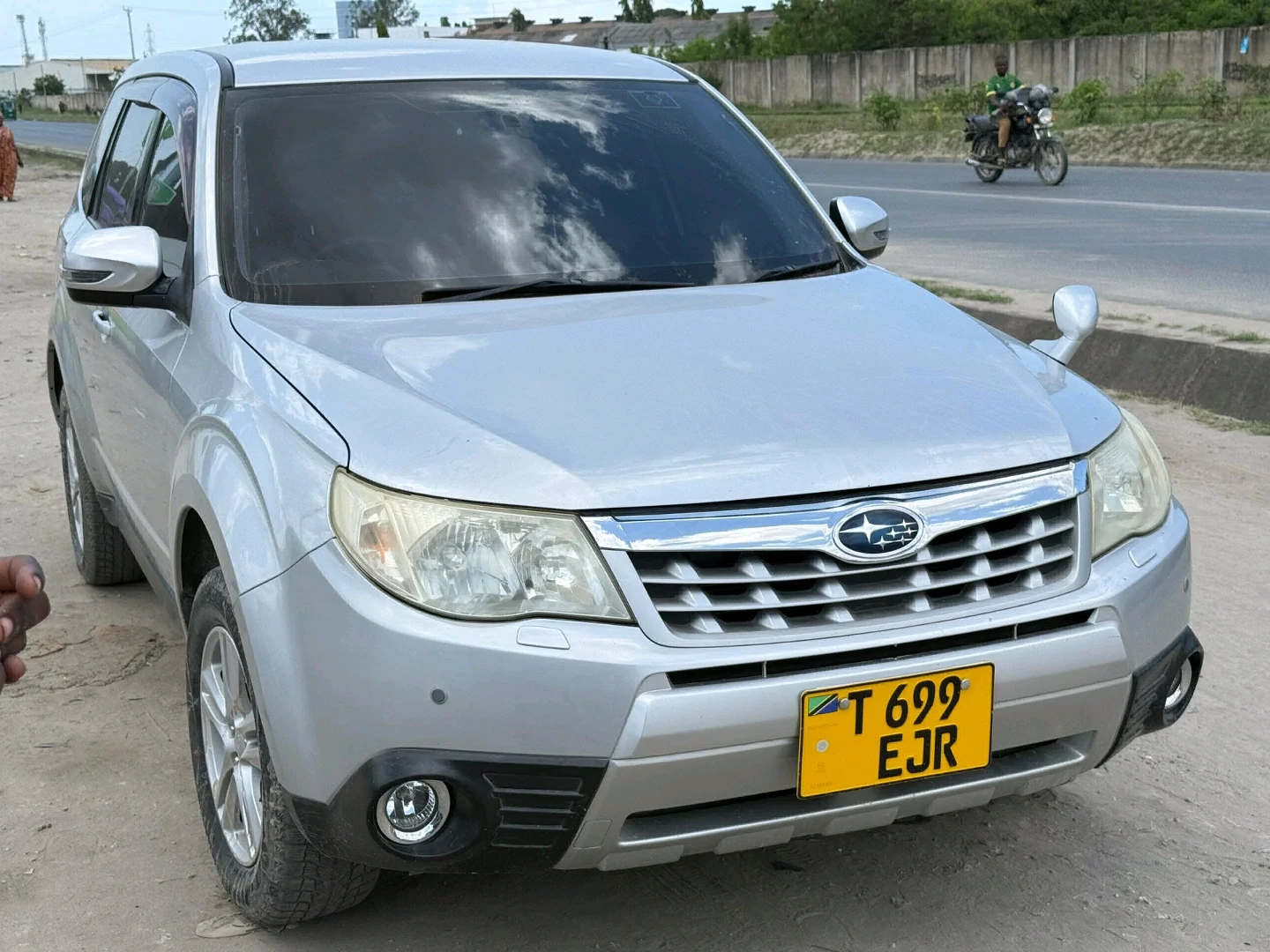 Subaru Forester EJR 2011 SUV thumbnail 2