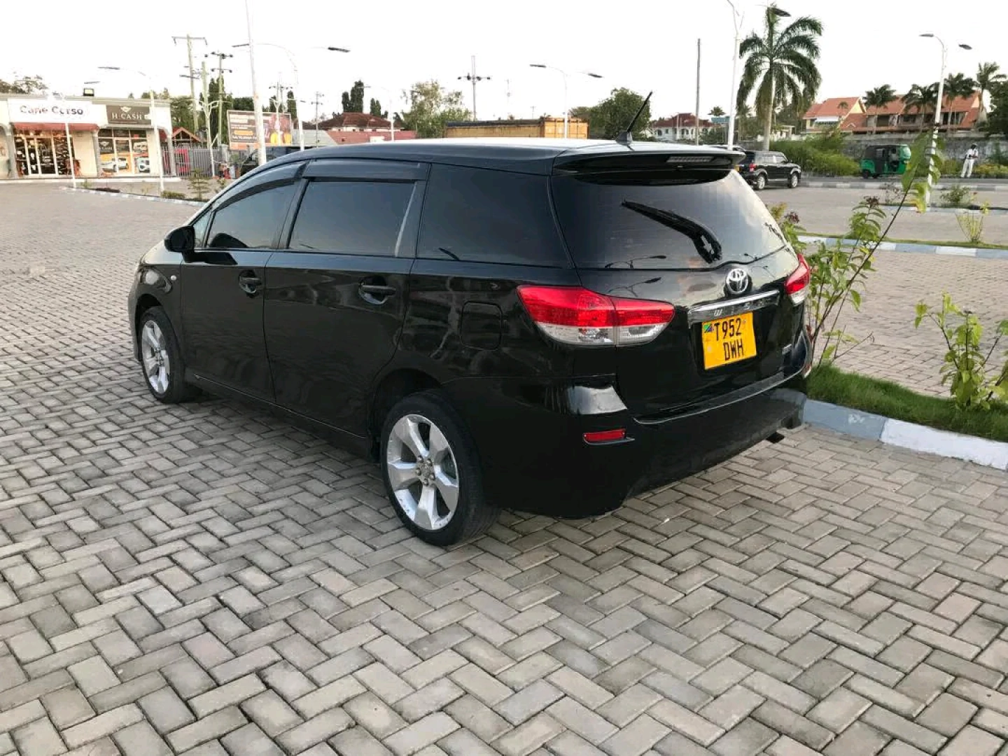Toyota Wish 2009 Model Black (Full AC) thumbnail 3