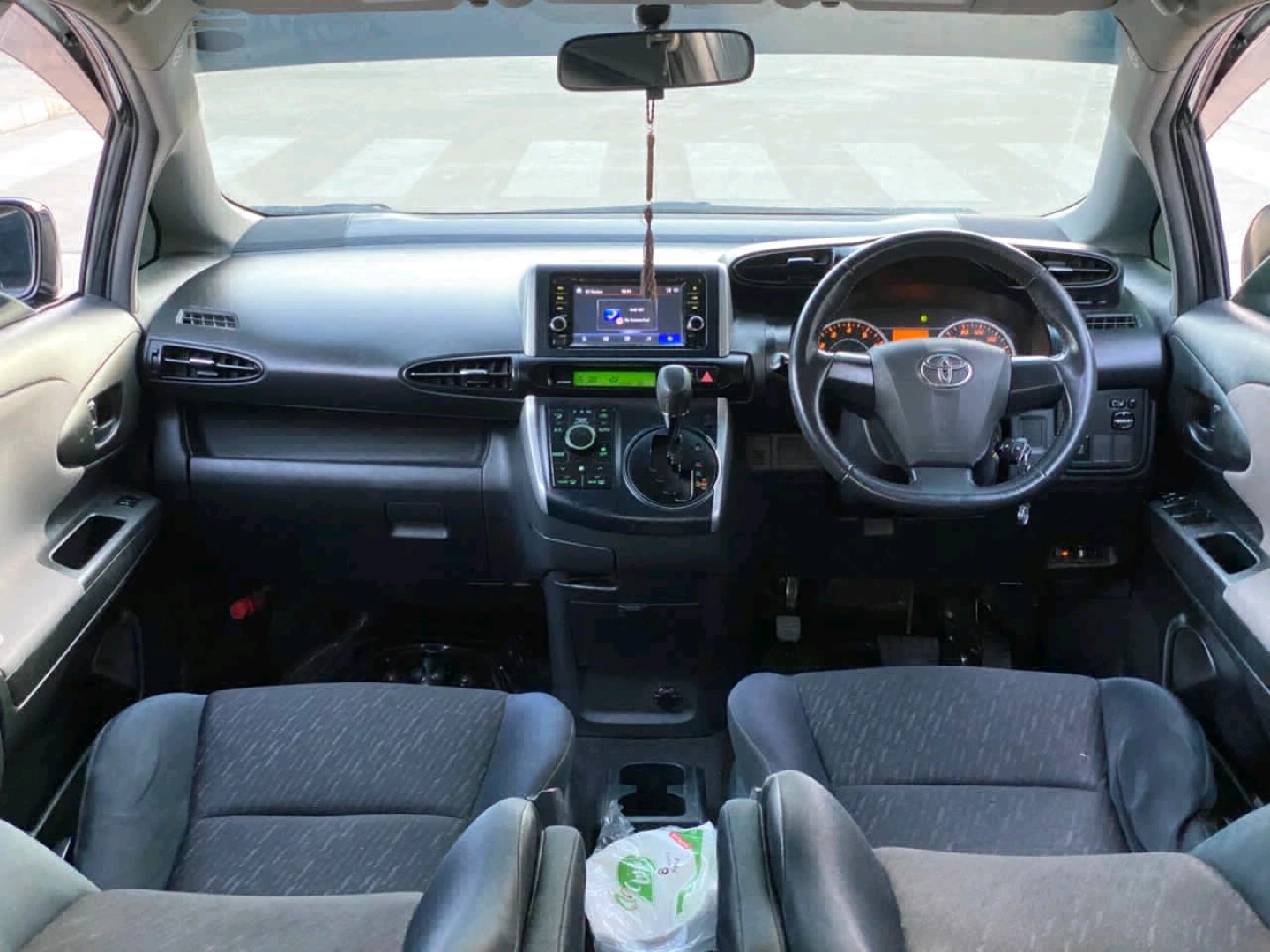 Toyota Wish 2009 Model Black (Full AC) thumbnail 6
