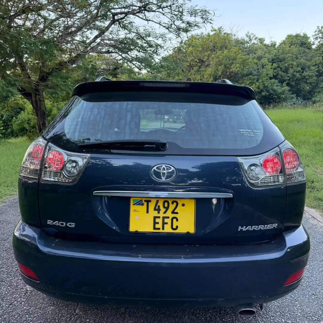 Toyota Harrier 2005 thumbnail 4