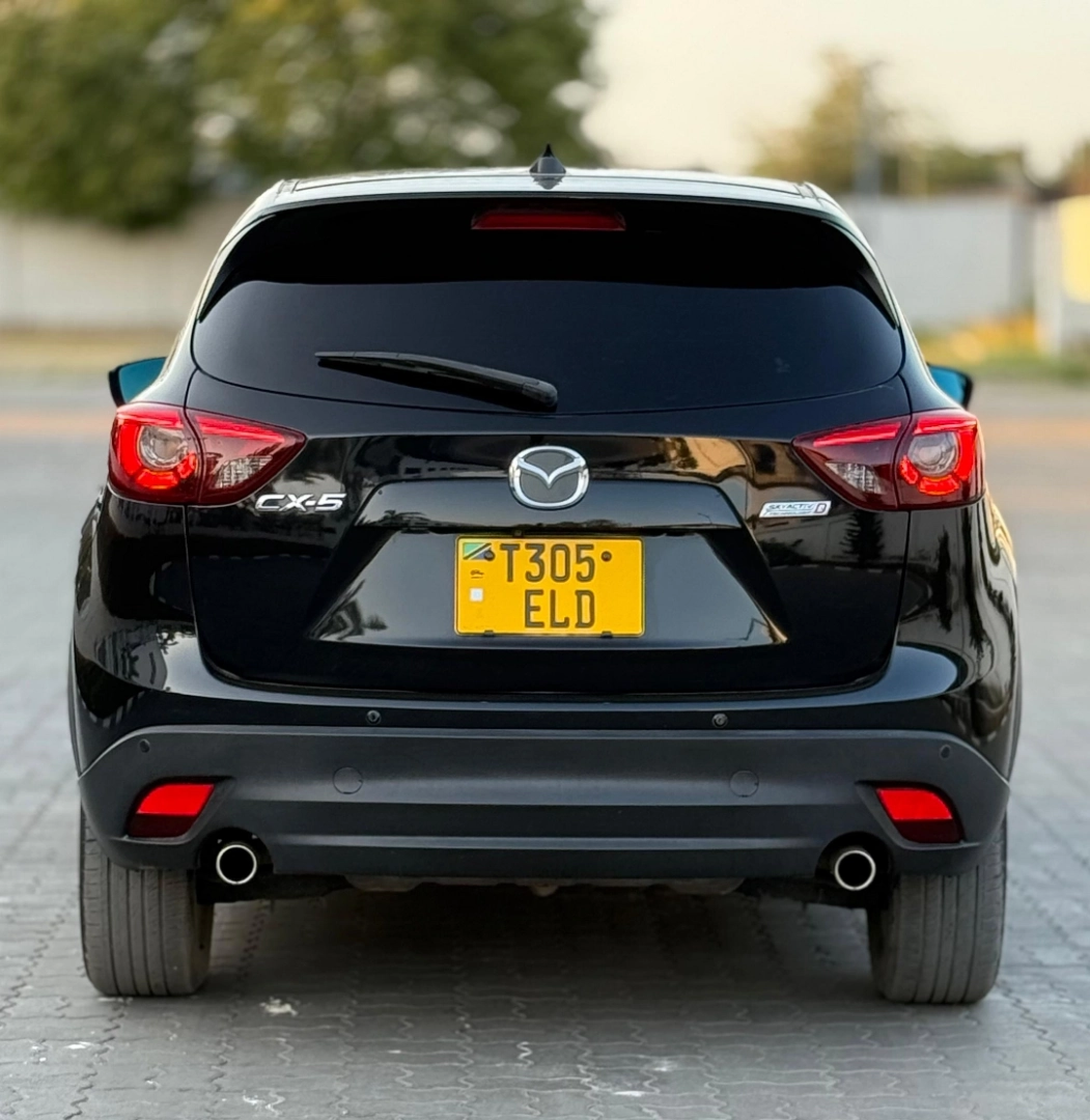 Black Mazda CX-5 SUV 2015 (2190cc) thumbnail 4