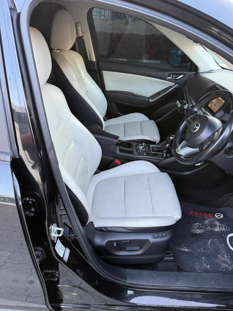 Black Mazda CX-5 SUV 2015 (2190cc) thumbnail 9