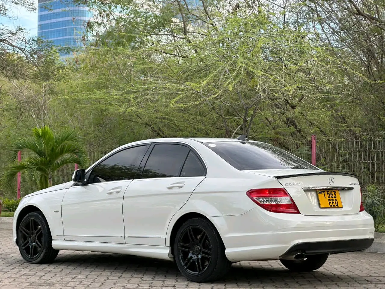 Mercedes-Benz C-Class 2009 Nyeupe DSM thumbnail 7