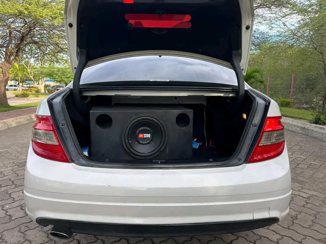 Mercedes-Benz C-Class 2009 Nyeupe DSM thumbnail 8