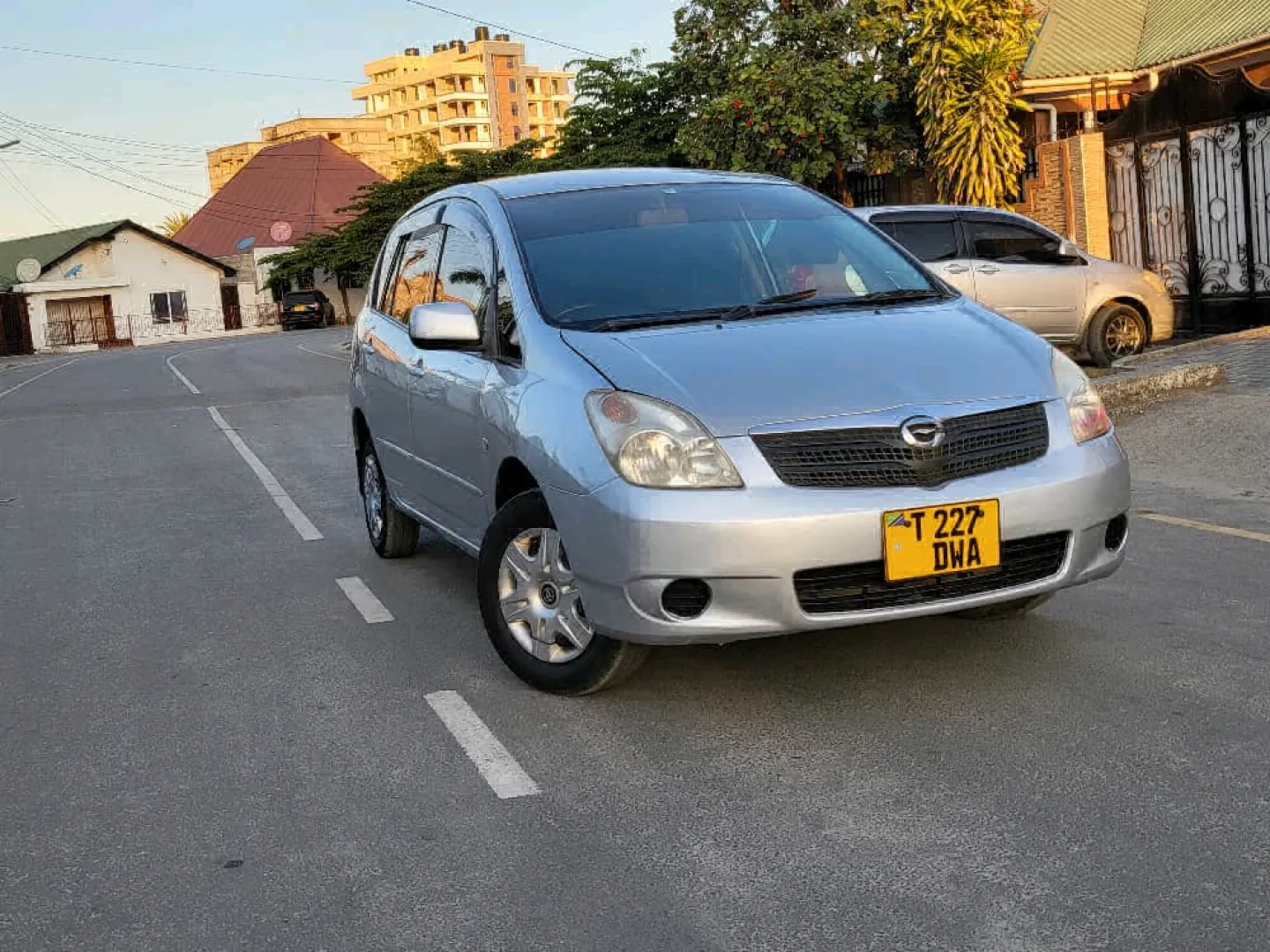 Toyota Spacio 2003 Silver (DWA) thumbnail 2