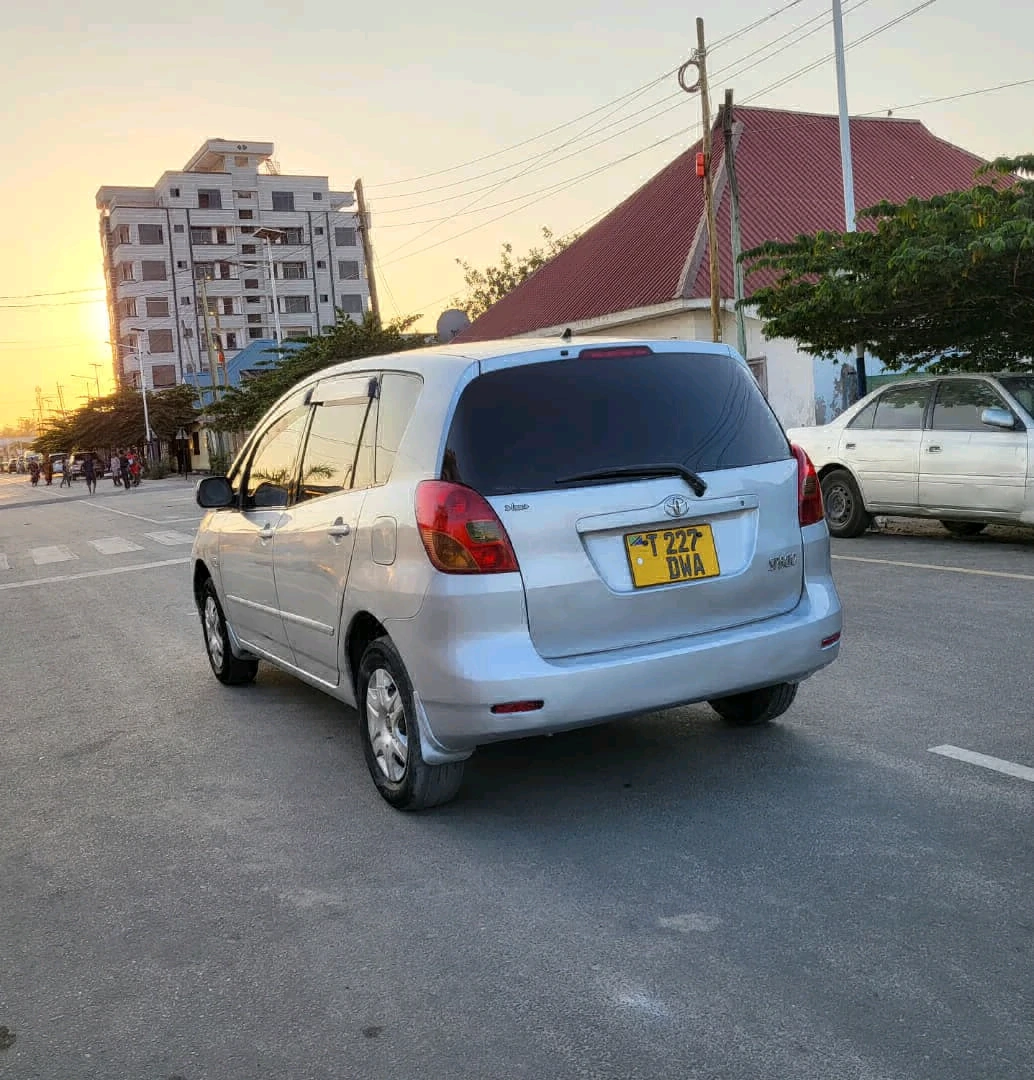 Toyota Spacio 2003 Silver (DWA) thumbnail 3