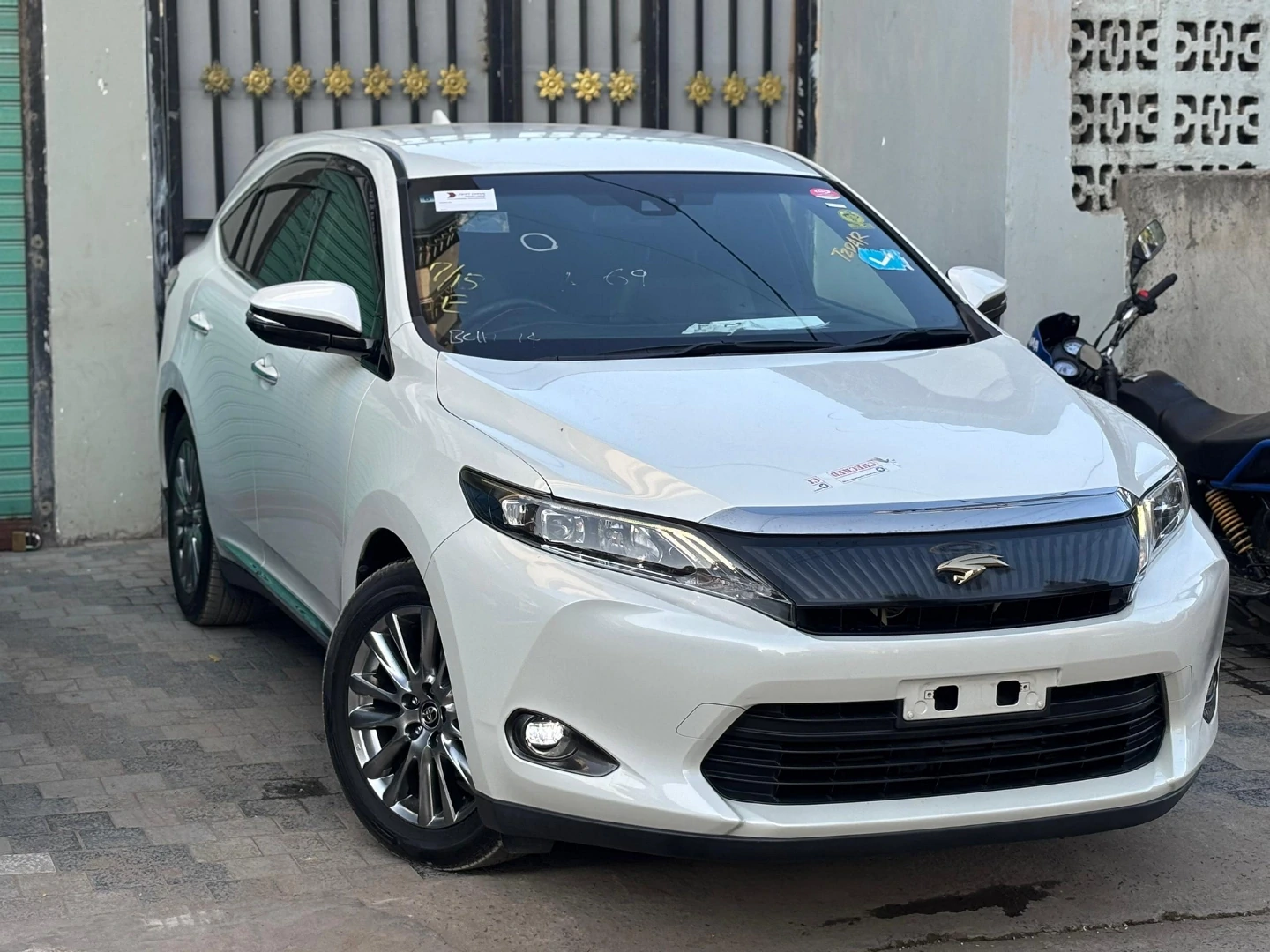 Unregistered 2015 Toyota Harrier (Anaconda) thumbnail 8