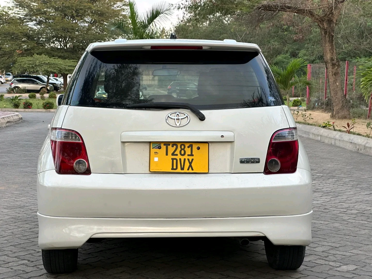 Toyota Ist 2003 Model 1298cc thumbnail 2