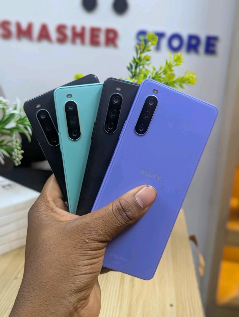 Sony Xperia 10 IV 128GB Smartphone with Accessories thumbnail 2