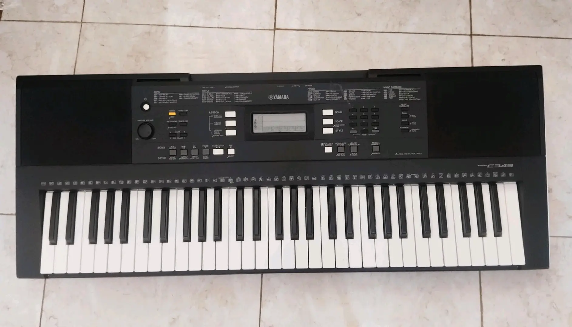 Yamaha PSR-E343 Keyboard