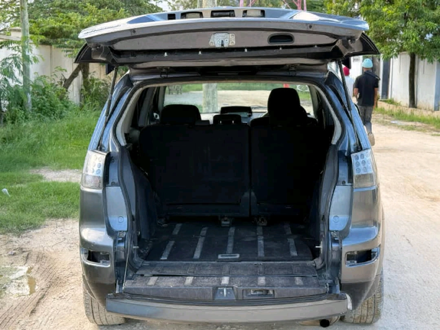 Mitsubishi Outlander thumbnail 2