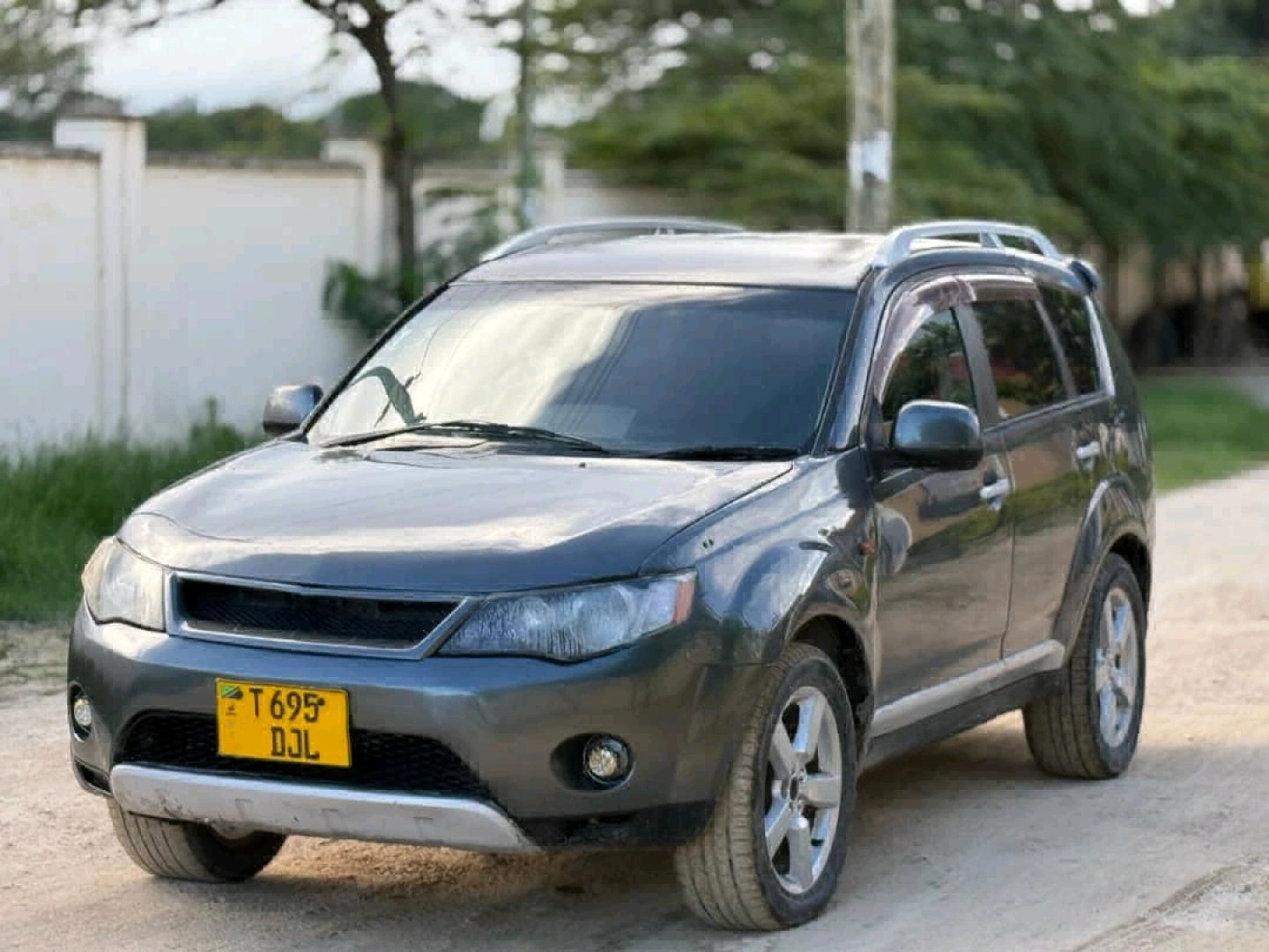 Mitsubishi Outlander thumbnail 7