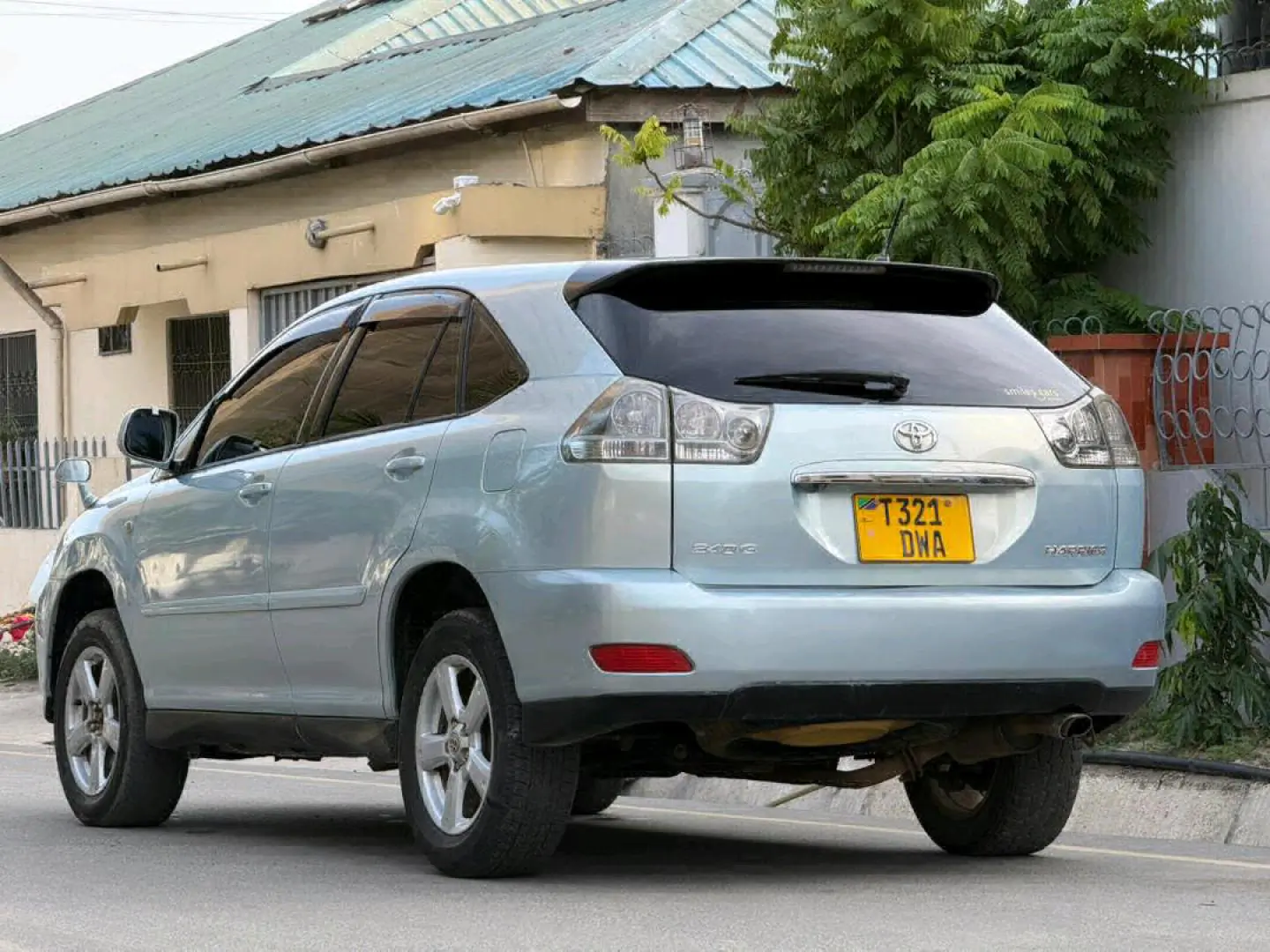 2005 Toyota Harrier Light Blue for Sale thumbnail 6