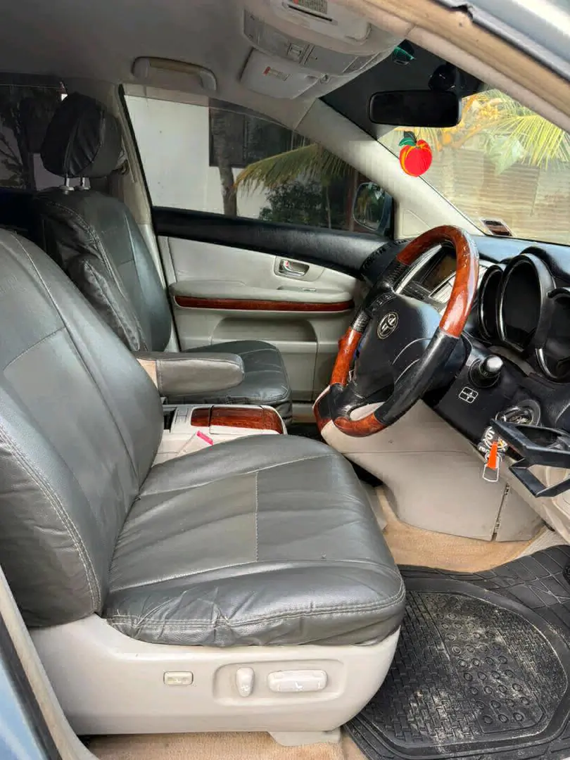 2005 Toyota Harrier Light Blue for Sale thumbnail 8