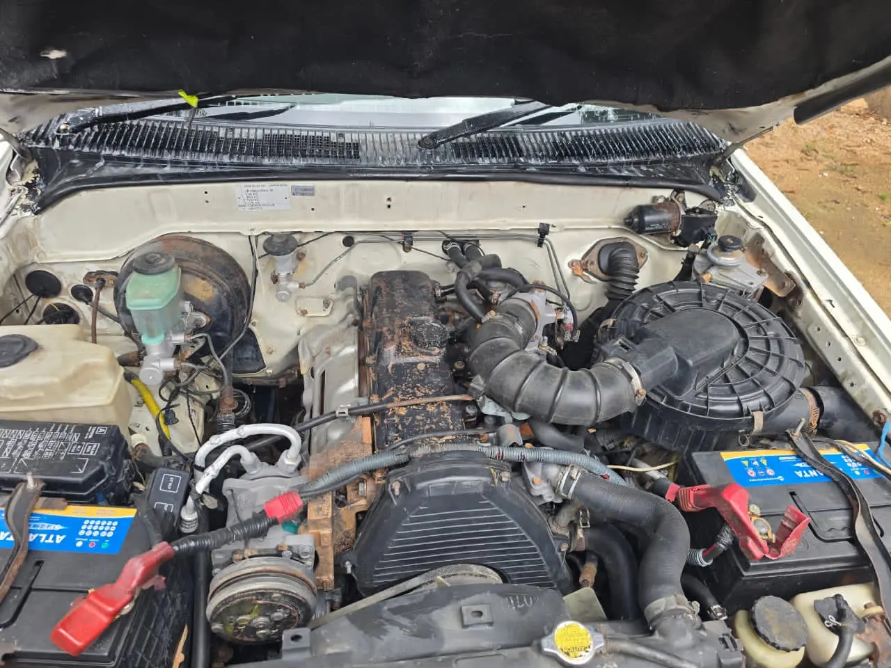 Toyota Hilux Double Cab Pickup 2.8L 3L Engine thumbnail 5