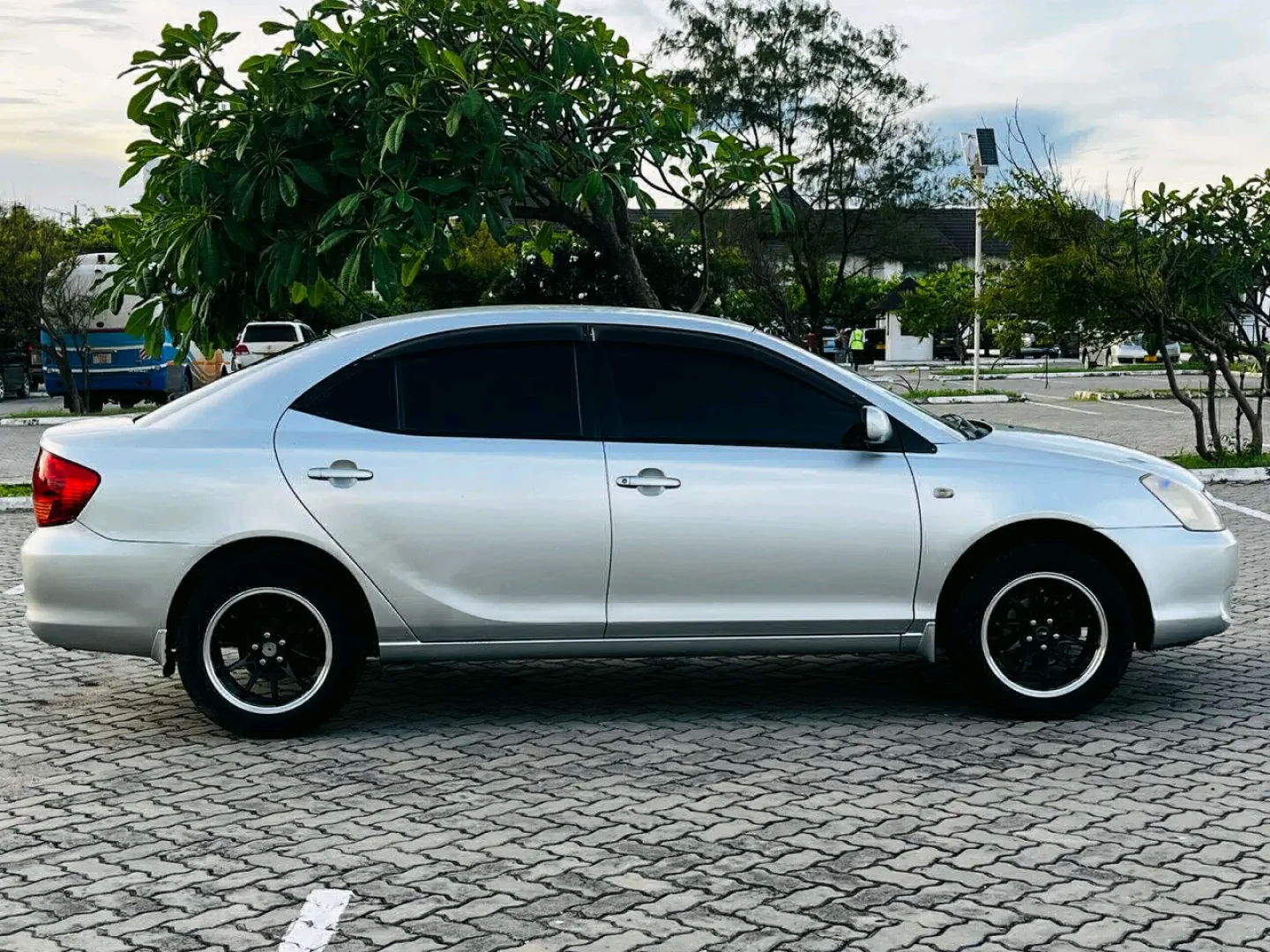 Toyota Allion DQQ 2003 Silver 1.5L thumbnail 6