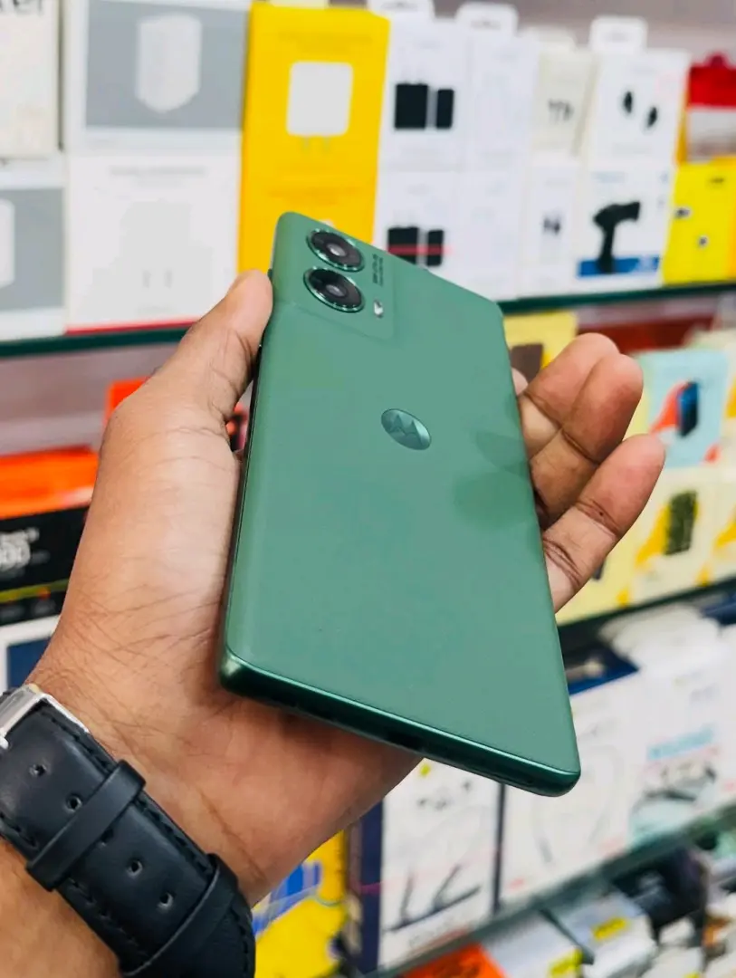 Motorola G96 Smartphone (Green, Used) thumbnail 2