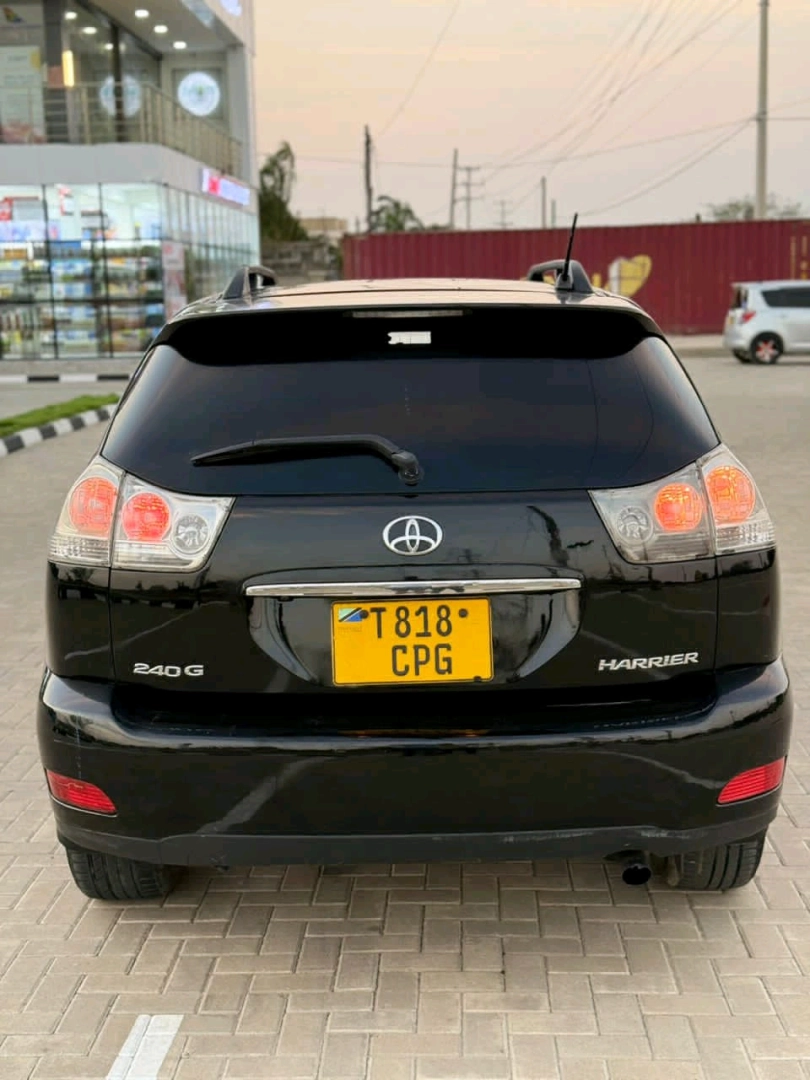 Toyota Harrier Full AC Music System thumbnail 2
