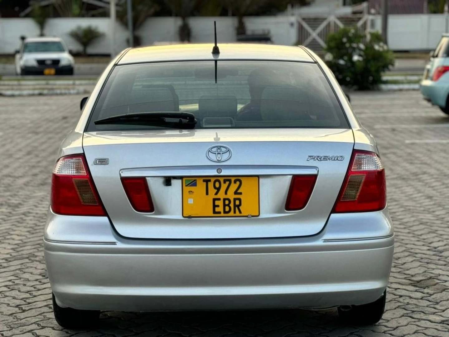 Toyota Premio 2003 Silver (1490cc) thumbnail 3
