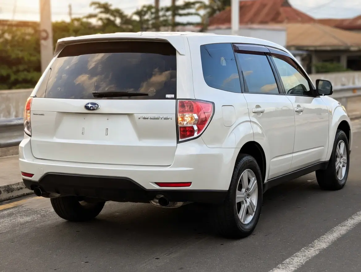 2012 Subaru Forester (SHJ) thumbnail 2