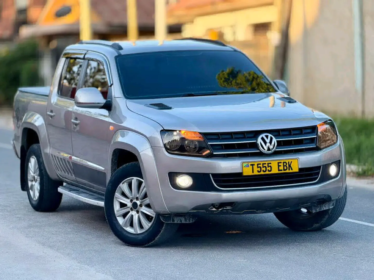 2011 Volkswagen Amarok TDI Pickup Truck thumbnail 2
