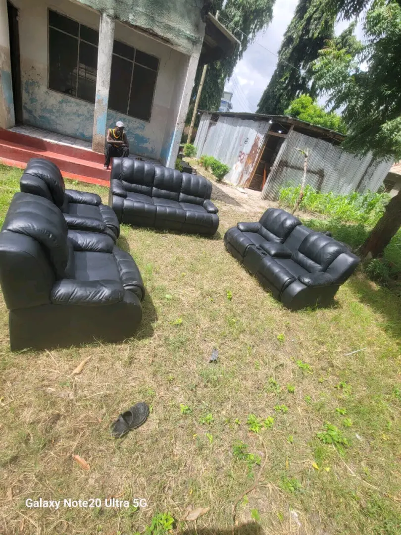 Recliner Sofa Set (3:2:1:1) - Leather