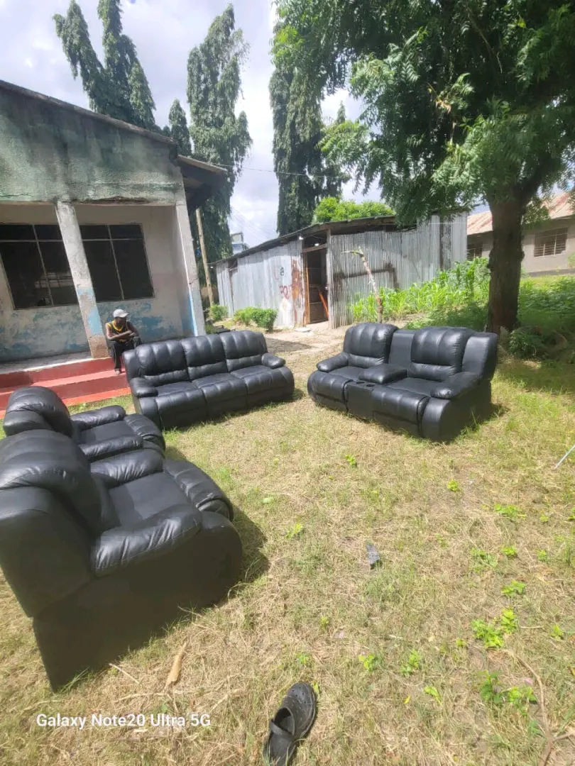 Recliner Sofa Set (3:2:1:1) - Leather thumbnail 2